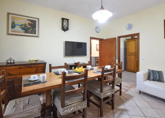 3 Bedroom Amazing In Portole Кортона