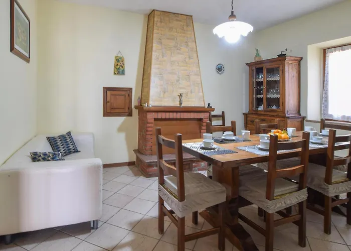 Апартаменти 3 Bedroom Amazing In Portole